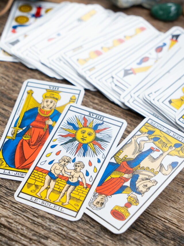 Fortune telling on tarot cards